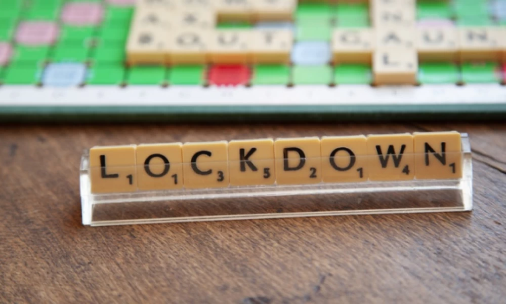 Βρετανία: "lockdown" η λέξη για το 2020 από το λεξικό Collins